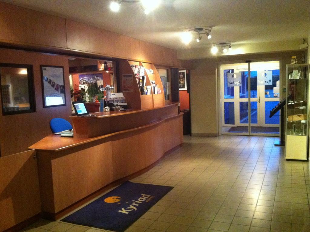 Kyriad Bourges Sud Exterior photo